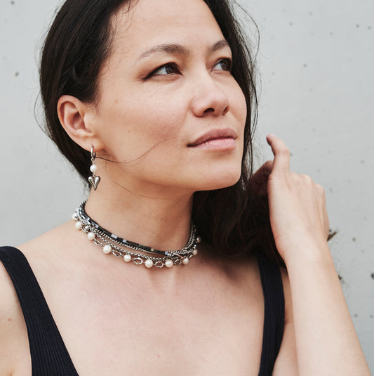 Necklace / bracelet "Barbed wire style pearls"