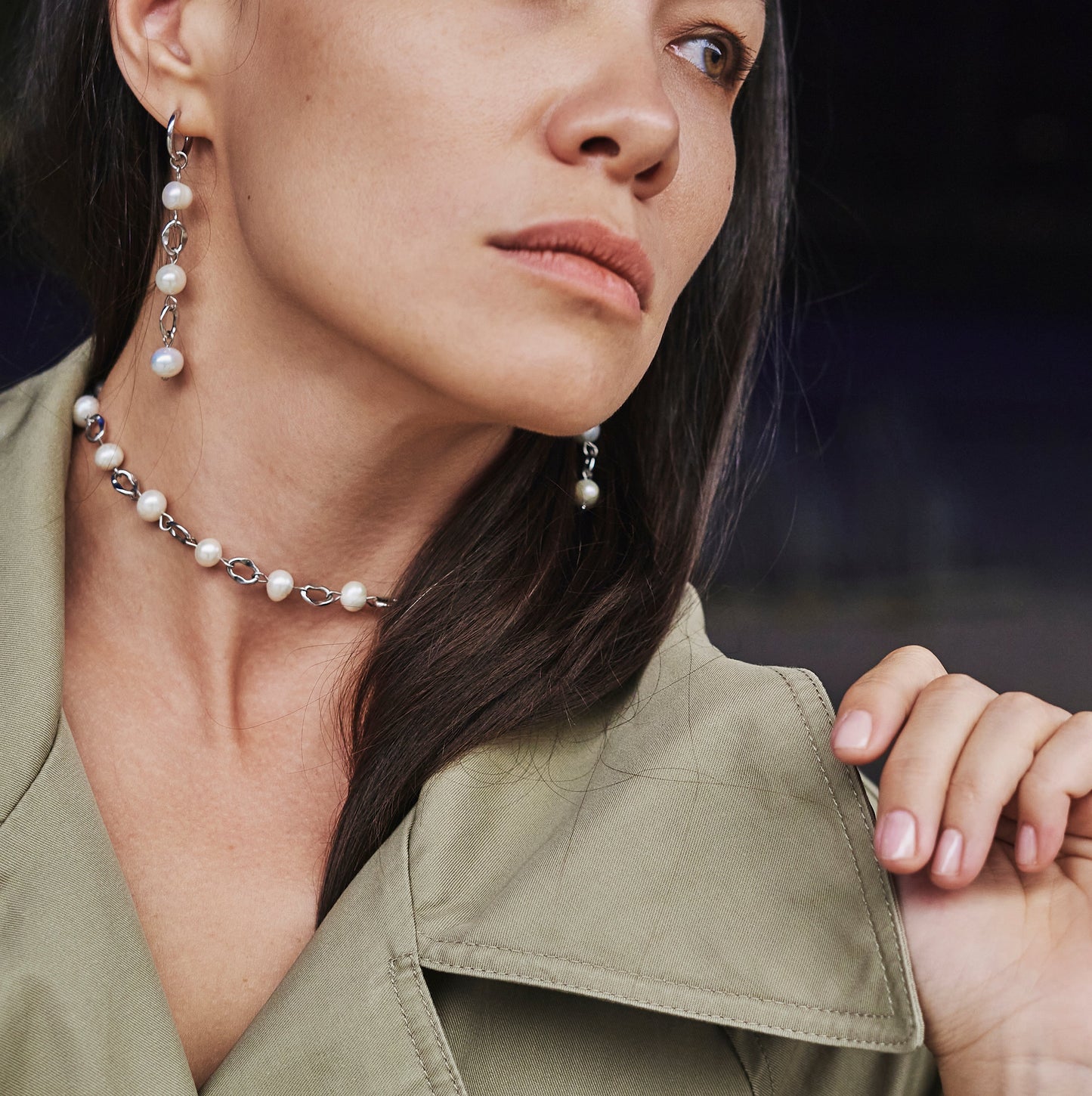 Collar "Camaleón +Perlas de encaje blanco"