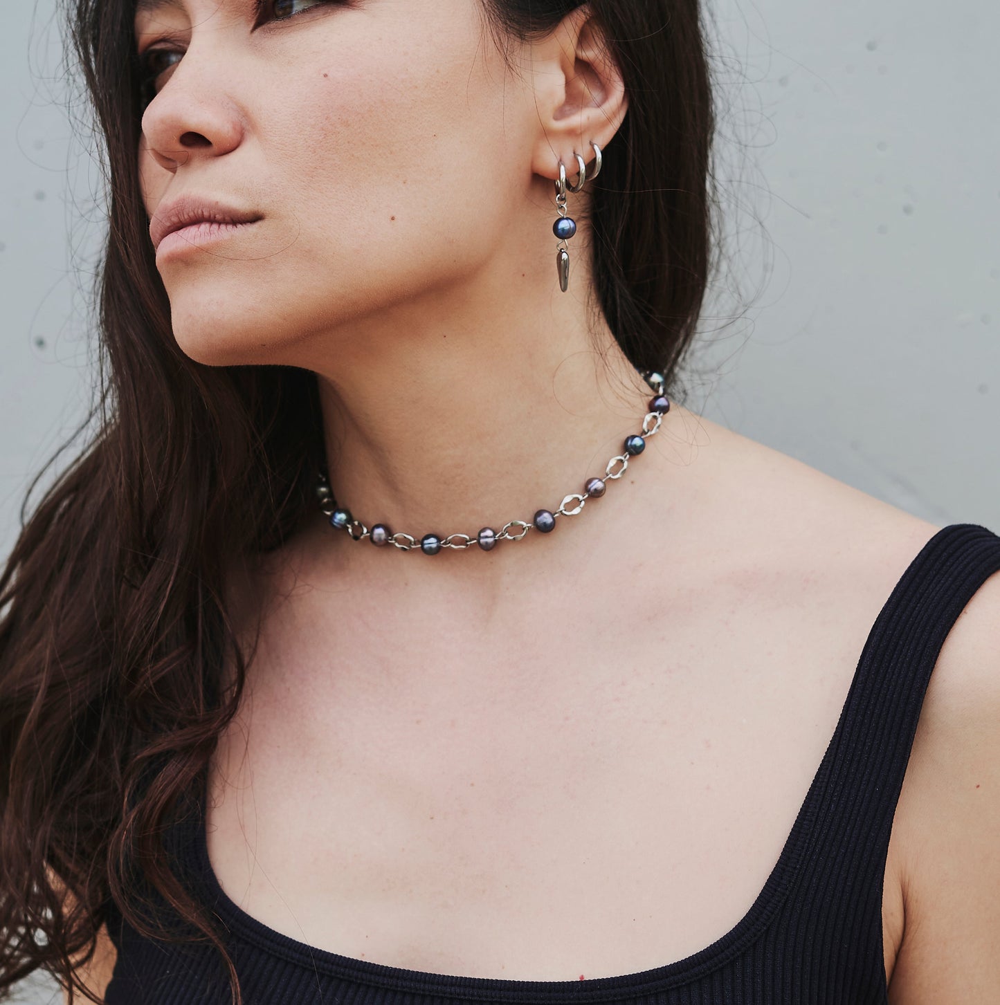 Collar "Camaleón + Perlas de encaje negro"
