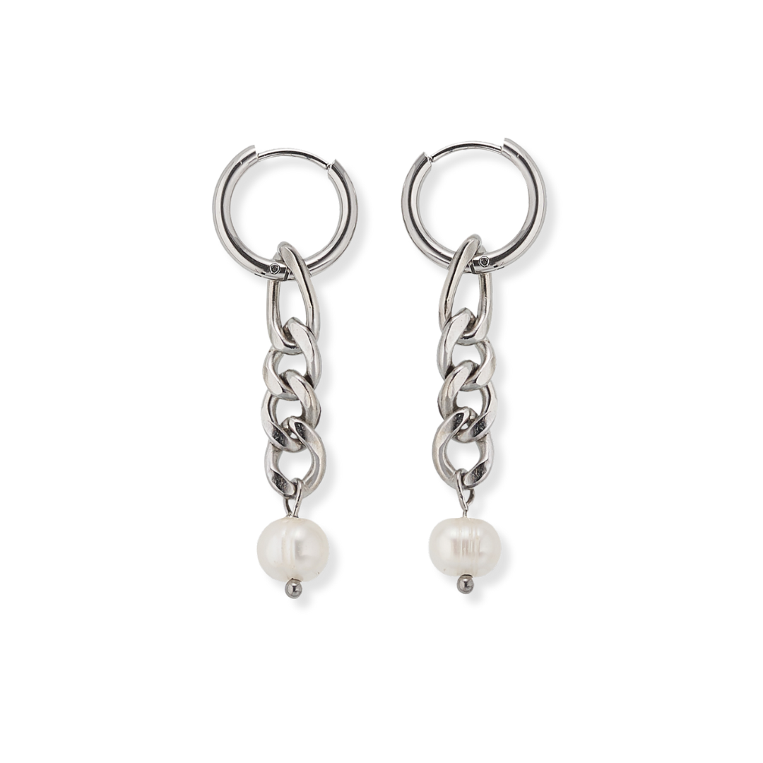 Pendientes de perlas blancas