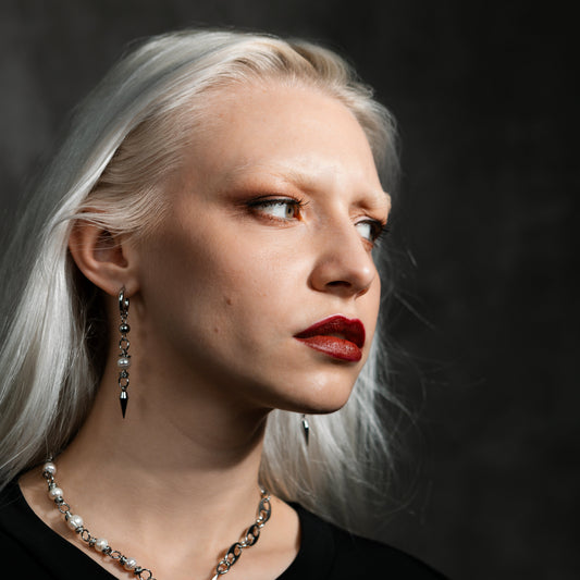 Pendientes CHIMERA Fang White