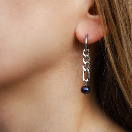 Pendientes de perlas negras