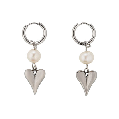 Pendientes de corazón con perlas